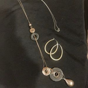 Necklace w earrings